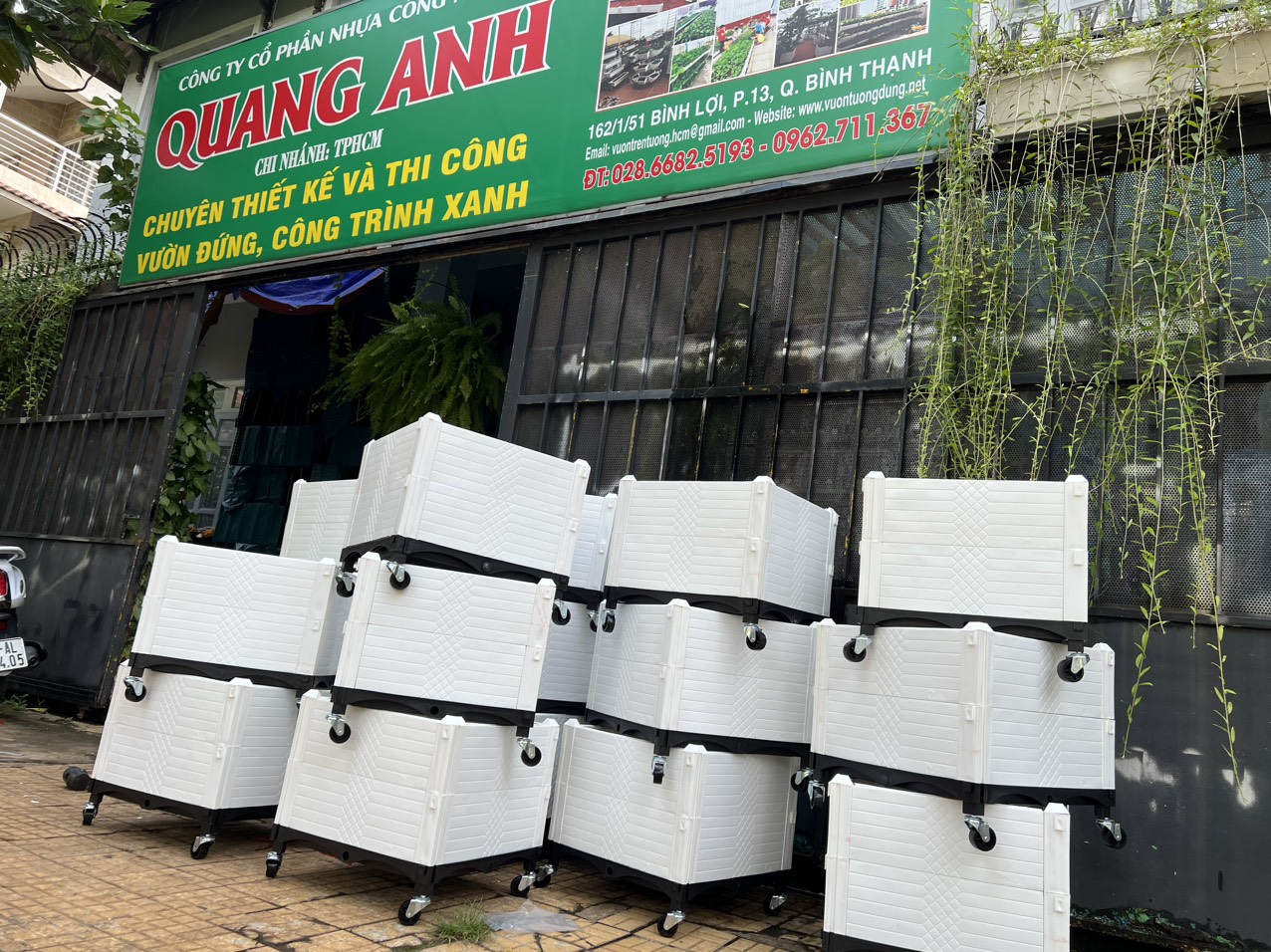 Chậu ghép thông minh màu trắng CÓ BÁNH XE ( 50X50X40) Chậu ghép thông minh màu trắng CÓ BÁNH XE ( 50X50X40)