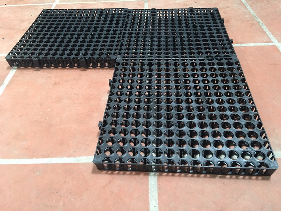 Chức năng và Đặc điểm của vỉ nhựa thoát nước toàn phần Chức năng và Đặc điểm của vỉ nhựa thoát nước toàn phần