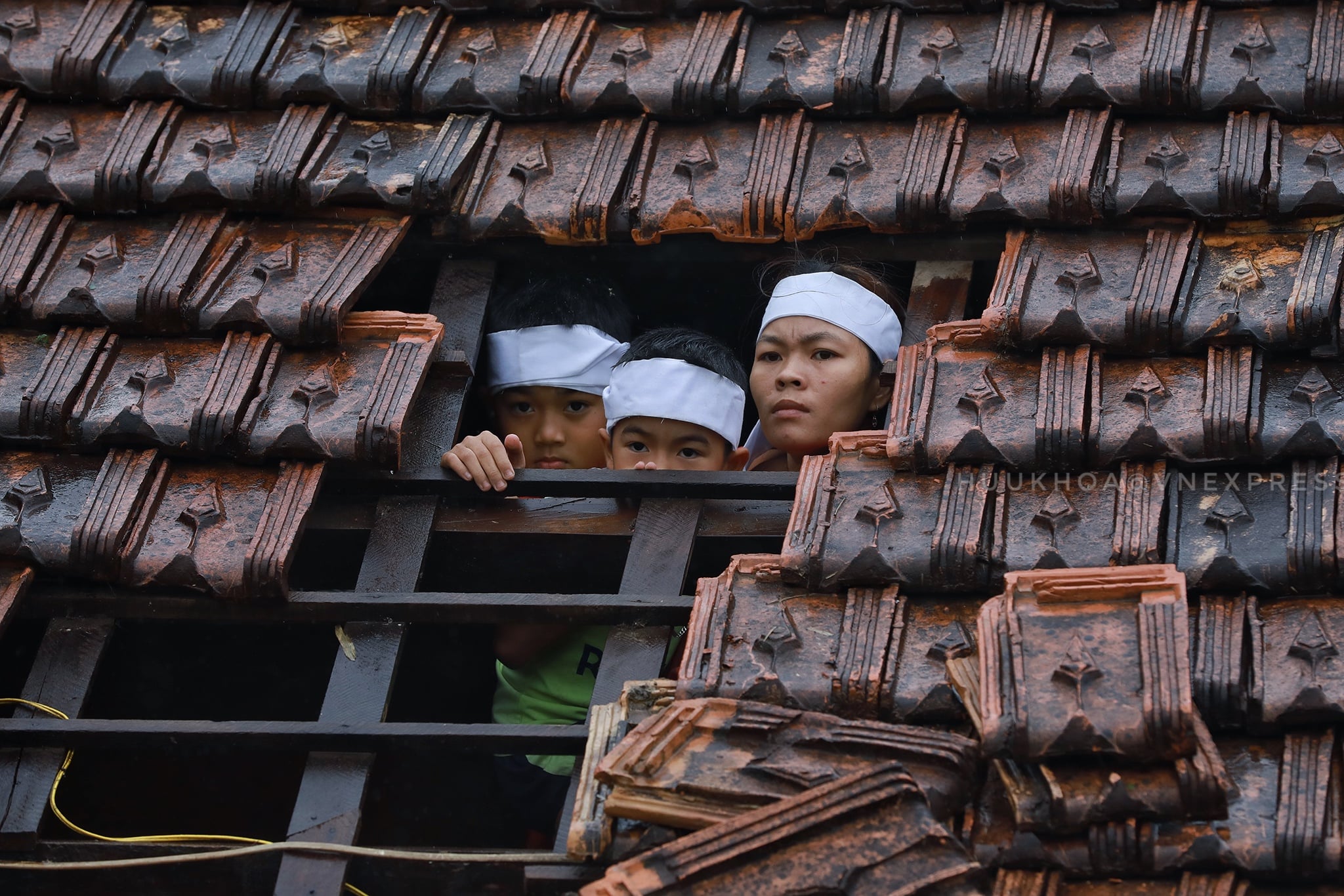 CÙNG QUANG ANH HCM SAN SẺ NHỌC NHẰN VỚI ĐỒNG BÀO MIỀN TRUNG! CÙNG QUANG ANH HCM SAN SẺ NHỌC NHẰN VỚI ĐỒNG BÀO MIỀN TRUNG!
