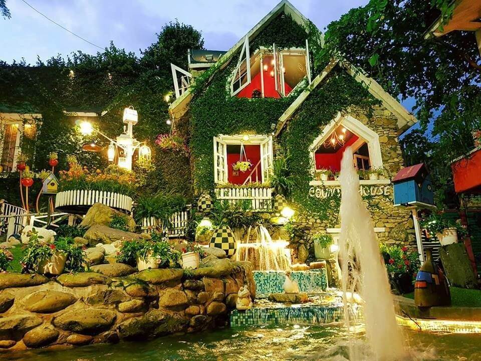 Top các mô hình vườn tường đứng đẹp nhất cho quán cà phê sân vườn Top các mô hình vườn tường đứng đẹp nhất cho quán cà phê sân vườn